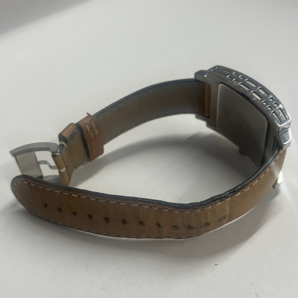 Burberry Heritage BU1553 Unisex Watch Original Tan Leather Band main image 11